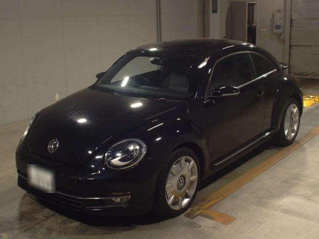 5038 Volkswagen The beetle 16CBZ 2015 г. (TAA Kyushu)